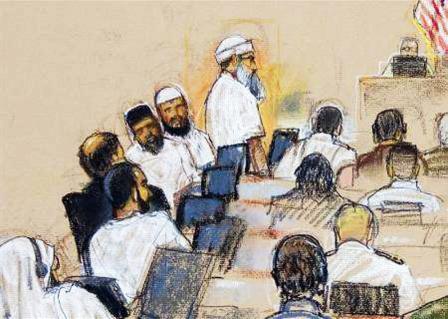 صورة تخطيطية للفنانة جانيت هاملين تصور خالد شيخ محمد وهو واقف يتحدث للمحكمة العسكرية في جوانتانامو أول أمس  الخميس